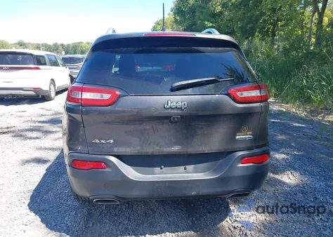 2016 Jeep Cherokee Latitude из США, поврежденный, VIN 1C4PJMCS1GW105993